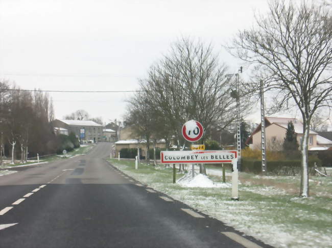 Entrée du village par la D 674 - Colombey-les-Belles (54170) - Meurthe-et-Moselle
