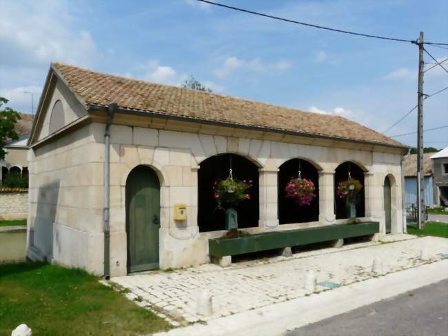 Fontaine-Lavoir