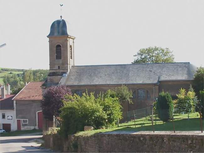 L'église vue de la route de Couvreux - Écouviez (55600) - Meuse