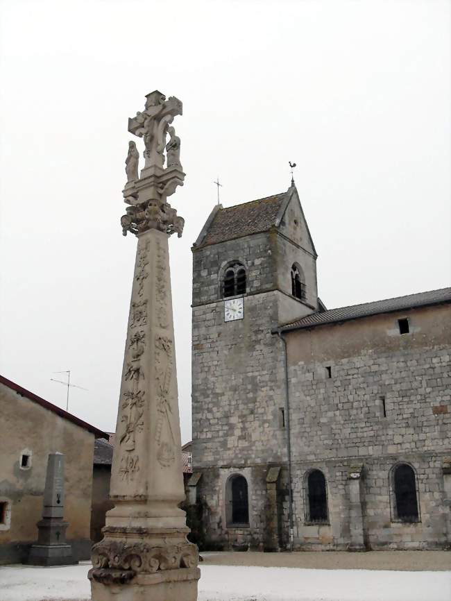 Croix monumentale - Place de l'église - Troussey (55190) - Meuse