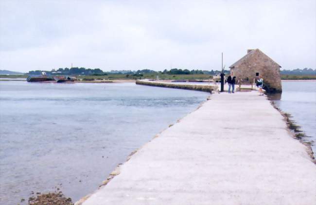 Le moulin et sa digue - Île-d'Arz (56840) - Morbihan