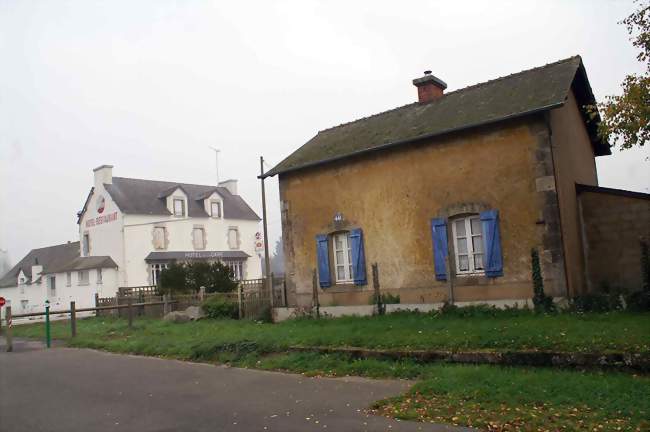 L'ancienne gare de Roc-Saint-André - La Chapelle - Le Roc-Saint-André (56460) - Morbihan