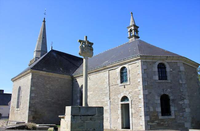 L'église Saint-Arnould - Saint-Allouestre (56500) - Morbihan