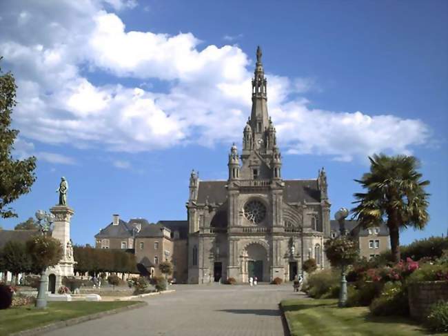 Festival Itinéraires - Spectacle son et lumières en breton - La chapelle abandonnée