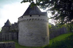 Les extérieurs du château de Pontivy : histoire & architecture