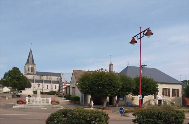 Place principale dArquian - Arquian (58310) - Nièvre
