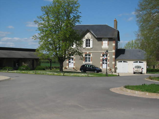 La mairie - Avril-sur-Loire (58300) - Nièvre