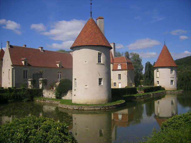 Le château de Brinon-sur-Beuvron - Brinon-sur-Beuvron (58420) - Nièvre