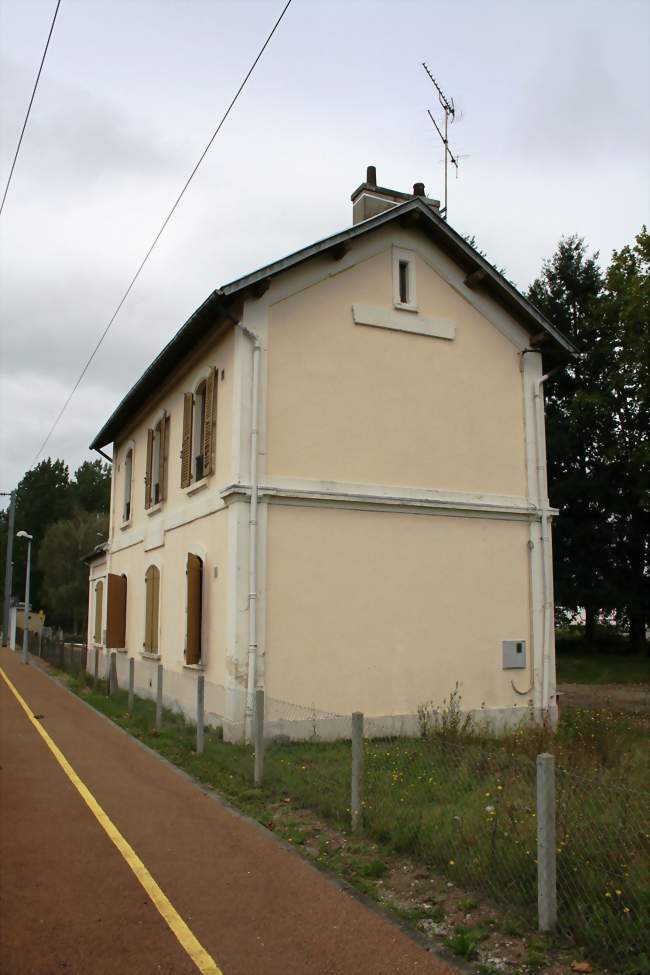 La gare de Chantenay-St Imbert - Chantenay-Saint-Imbert (58240) - Nièvre