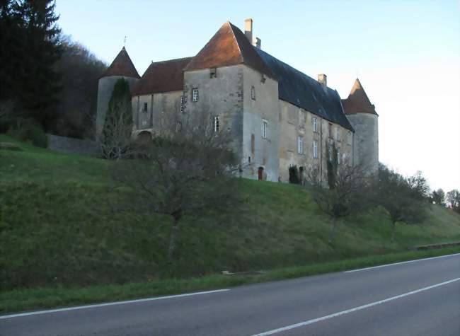 Le château de Giry - Giry (58700) - Nièvre