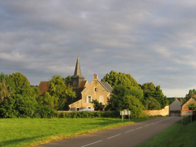 L'église de Sainte-Colombe-des-Bois et son presbytère - Sainte-Colombe-des-Bois (58220) - Nièvre