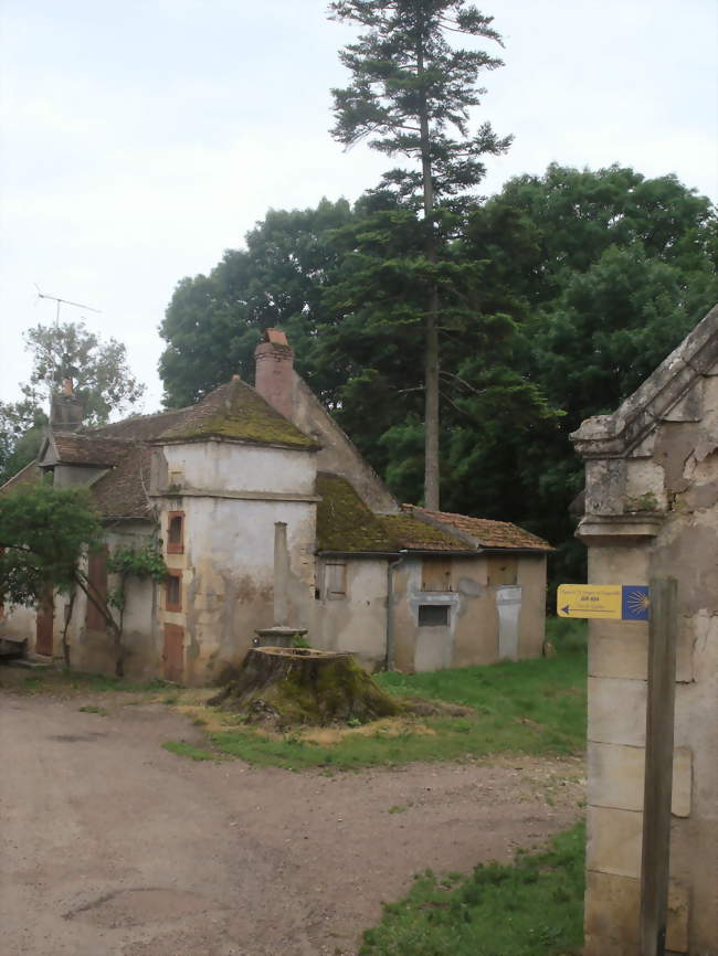 Le chemin de Saint-Jacques-de-Compostelle à Thurigny - Saint-Germain-des-Bois (58210) - Nièvre