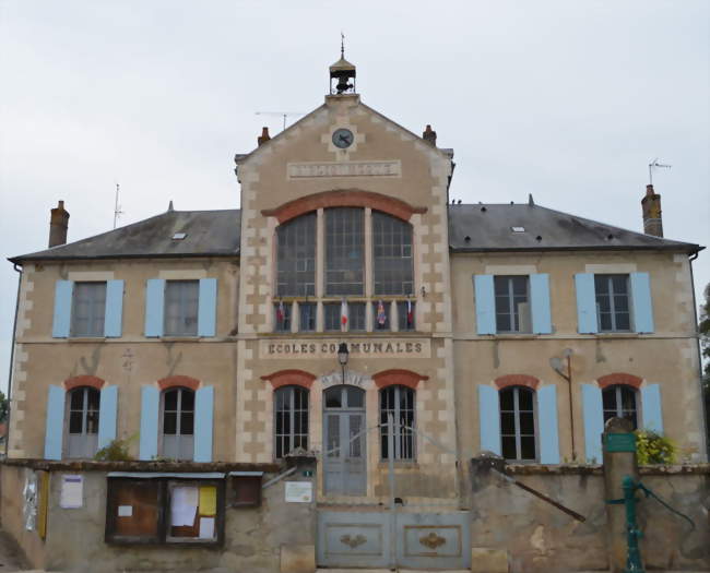 Mairie de Surgy - Surgy (58500) - Nièvre