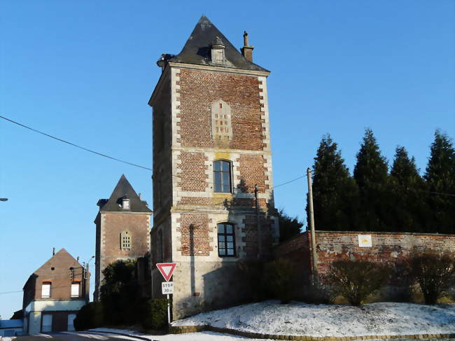 Les tours de l'ancien château - Busigny (59137) - Nord