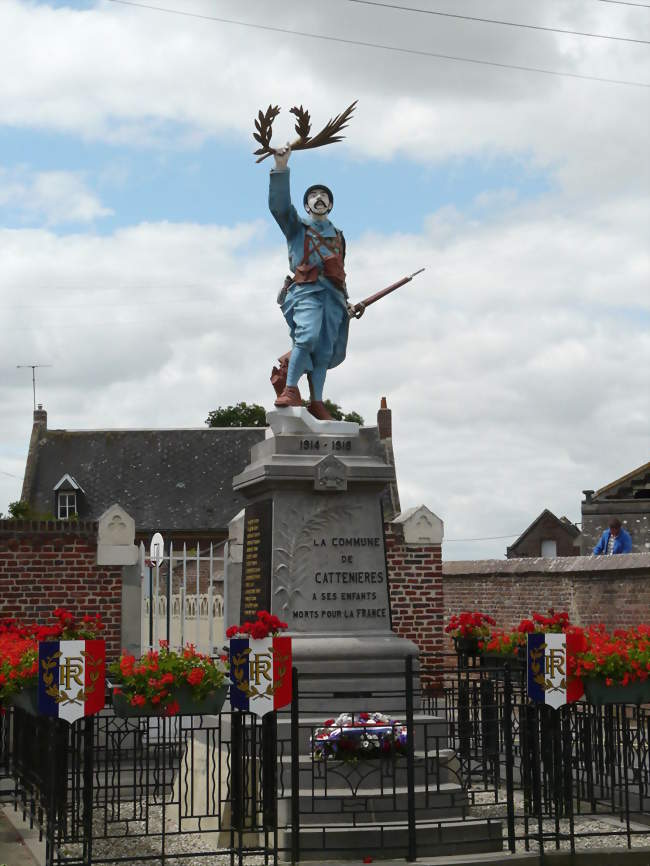 Le monument aux Morts, Le Poilu victorieux d'Eugène Benet - Cattenières (59217) - Nord