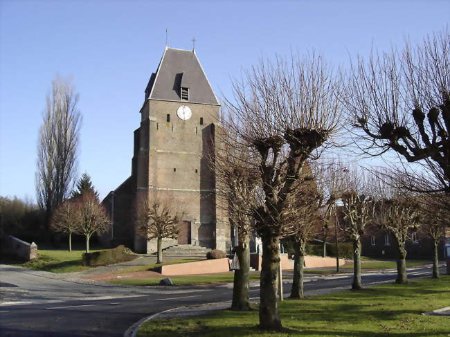 Église Saint-Rémy et centre du village - Fontaine-au-Bois (59550) - Nord