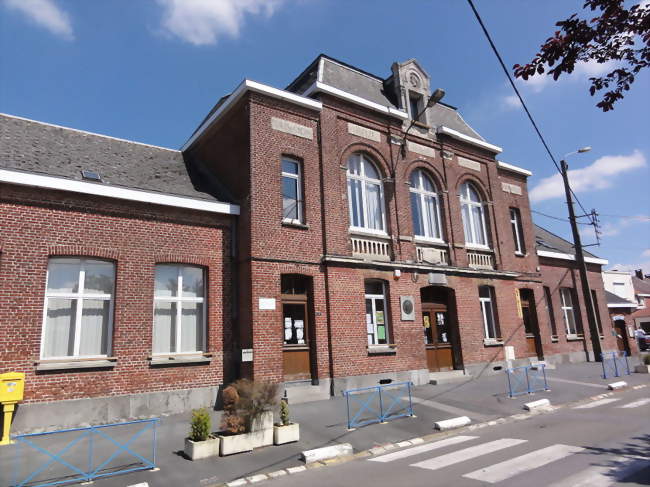 Mairie et écoles - Gognies-Chaussée (59600) - Nord