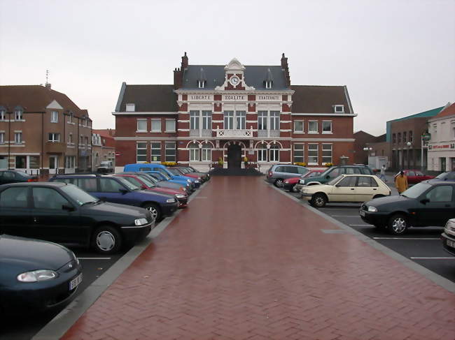 Mairie, construite en 1897, place Joseph Leprêtre - Grand-Fort-Philippe (59153) - Nord