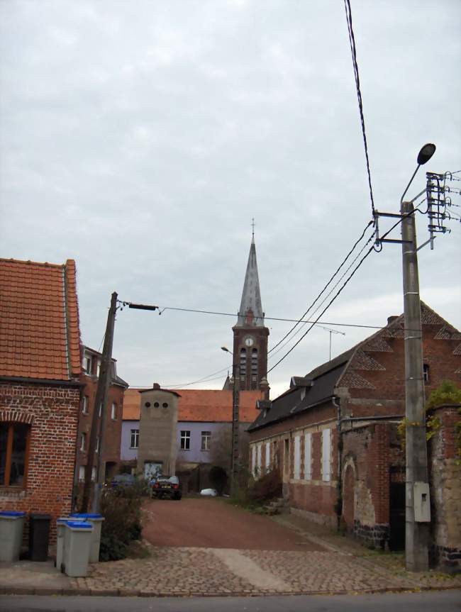 Haspres, centre ville avec clocher - Haspres (59198) - Nord