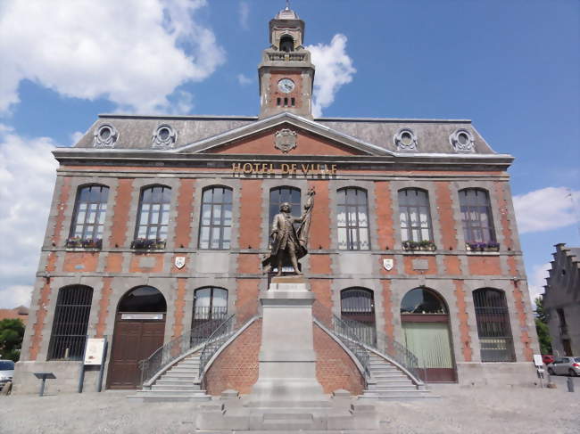 L'hôtel de ville - Landrecies (59550) - Nord