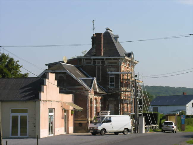 Mairie - Moustier-en-Fagne (59132) - Nord