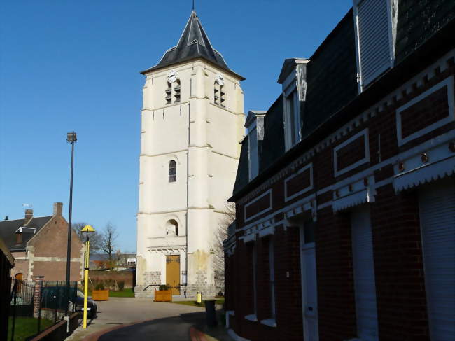 Le clocher de l'église - Naves (59161) - Nord