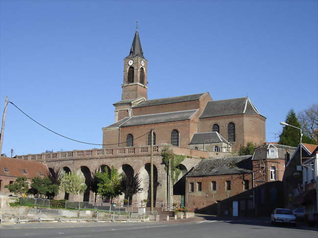 L'église de Neuvilly et les voûtes - Neuvilly (59360) - Nord