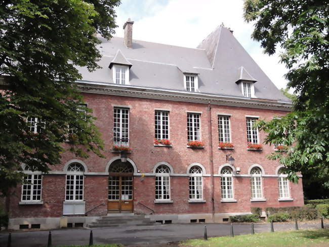 La mairie à Recquignies - Recquignies (59245) - Nord