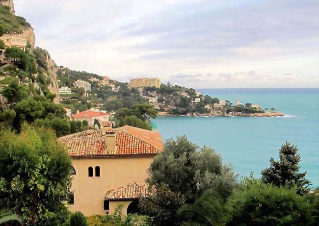 La baie de Saint-Laurent et le cap Mala à Cap-d'Ail - Cap-d'Ail (06320) - Alpes-Maritimes