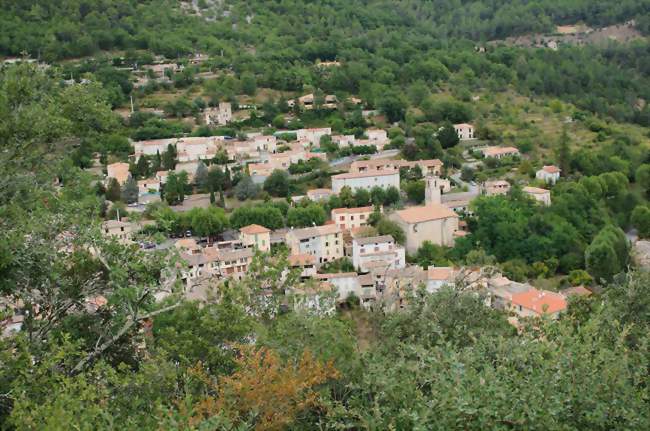 Vue sur le village - Roquestéron (06910) - Alpes-Maritimes