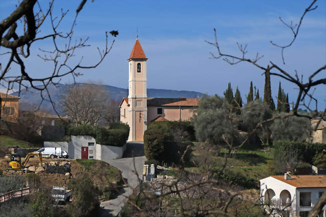 Vue sur l'église de Saint-Blaise depuis la route de Levens - Saint-Blaise (06670) - Alpes-Maritimes