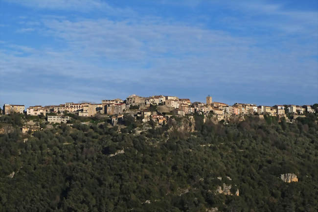 Vue du village en grimpant vers Callian - Saint-Cézaire-sur-Siagne (06530) - Alpes-Maritimes