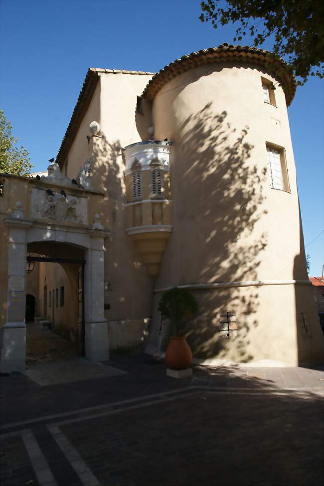 Marché aux vêtements de Vallauris