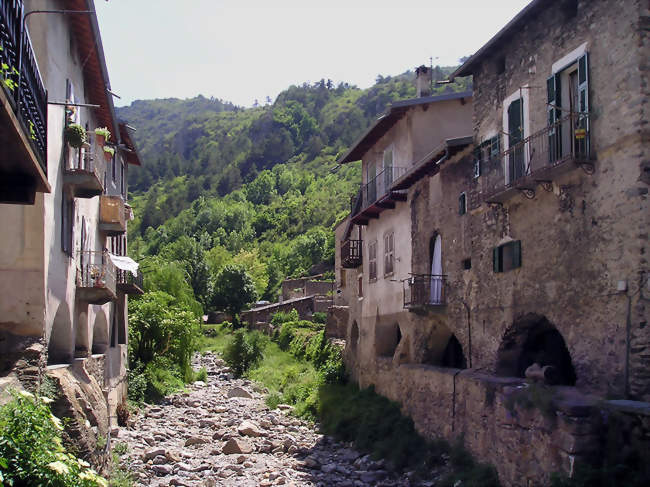 Vue du Rio Sec à La Brigue - La Brigue (06430) - Alpes-Maritimes