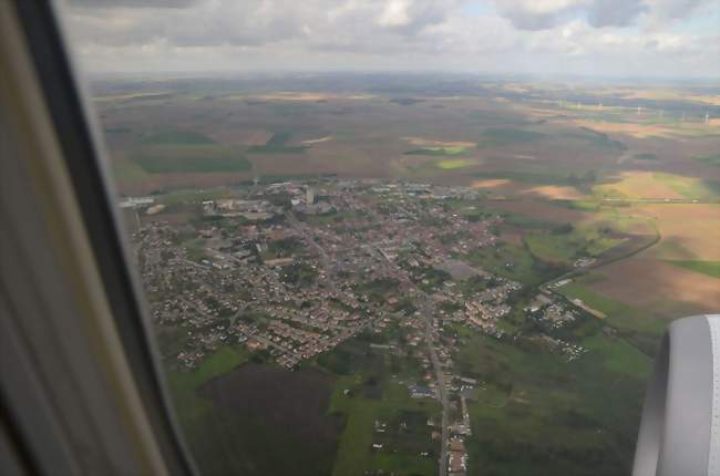 Bresles vu d'avion - Bresles (60510) - Oise