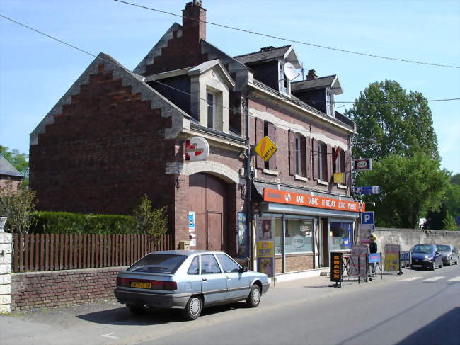 Un bar-tabac dans le village - Carlepont (60170) - Oise