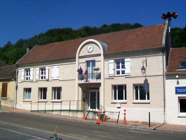 La nouvelle mairie, rue de Liancourt - Cinqueux (60940) - Oise