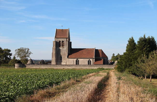 L'église Notre Dame et son cimetière fortifié (XVIe siècle) - Croutoy (60350) - Oise