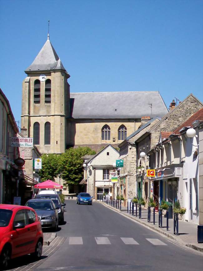 Église Sainte-Geneviève et rue Corbier-Thiebaut - Gouvieux (60270) - Oise