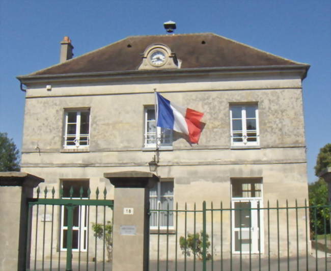 Mairie de Mortefontaine - Mortefontaine (60128) - Oise