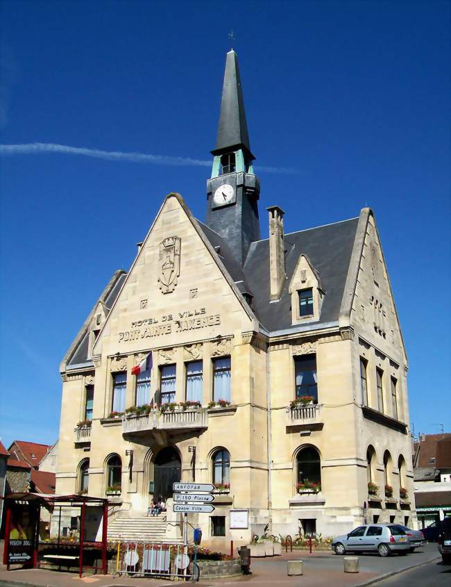 Mairie de Pont-Sainte-Maxence - Pont-Sainte-Maxence (60700) - Oise