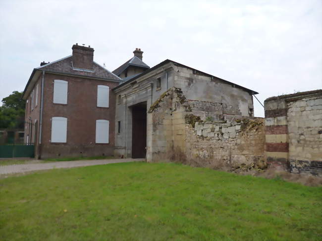 Ancienne grange cistercienn - Sainte-Eusoye (60480) - Oise