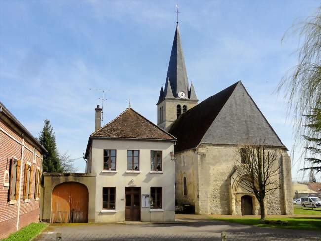 La mairie et l'église - Saint-Félix (60370) - Oise