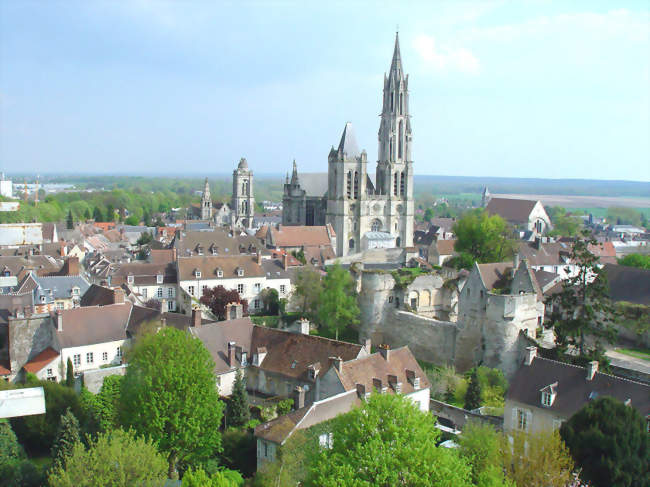 Vue générale du centre-ville - Senlis (60300) - Oise