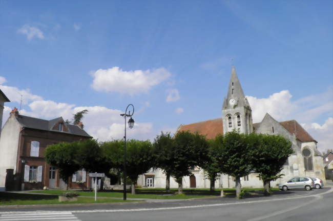 Place principale de la commune - Villers-Saint-Frambourg (60810) - Oise