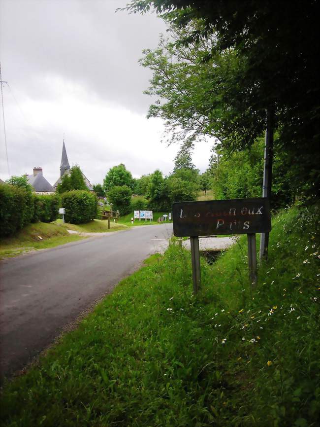 Entrée du village - Les Authieux-du-Puits (61240) - Orne