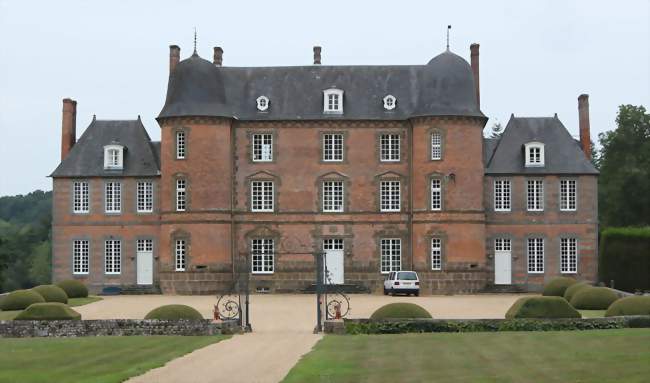 Le château - Couterne (61410) - Orne