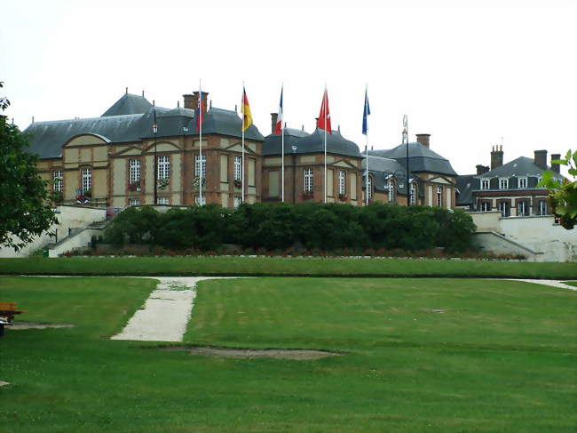 Le château, hôtel de ville de L'Aigle - L'Aigle (61300) - Orne