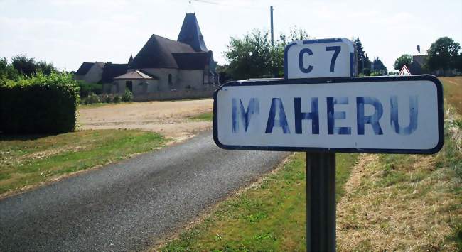 Entrée du village - Mahéru (61380) - Orne
