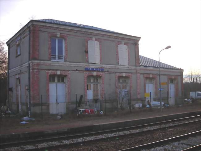La gare de Rai - Aube - Rai (61270) - Orne
